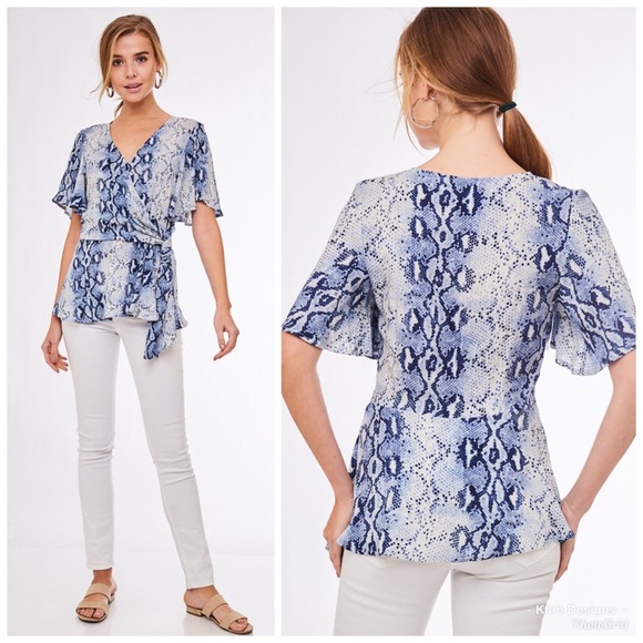 ❤️Stunning Blue V Neck Waist Tie Snakeskin Top! - Picture 7 of 8